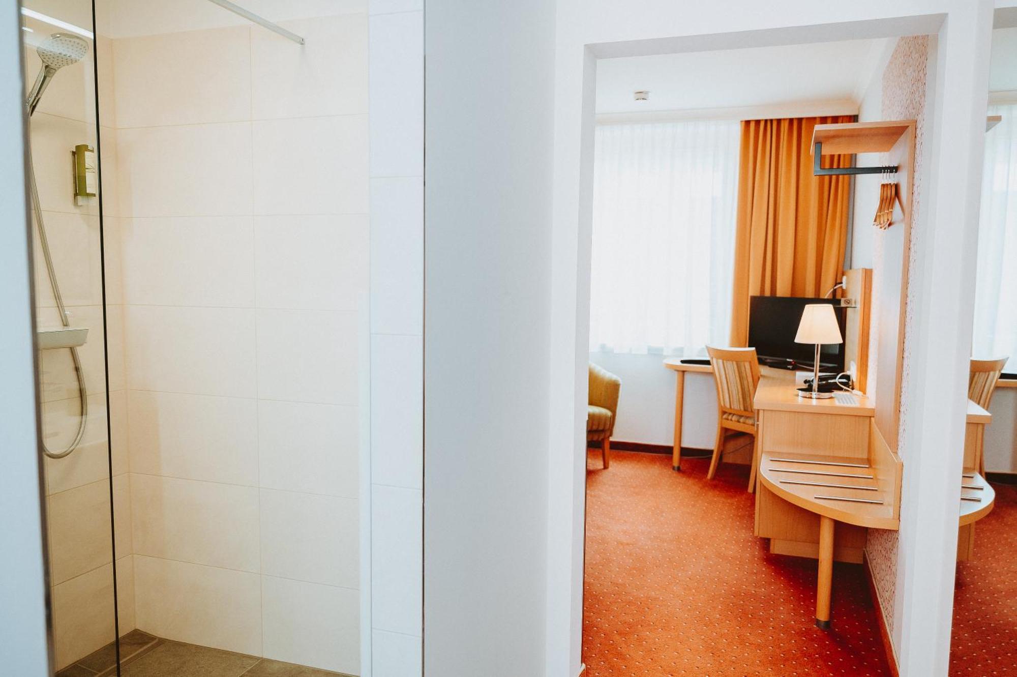 ניקלאסדורף Hotel Bruecklwirt מראה חיצוני תמונה