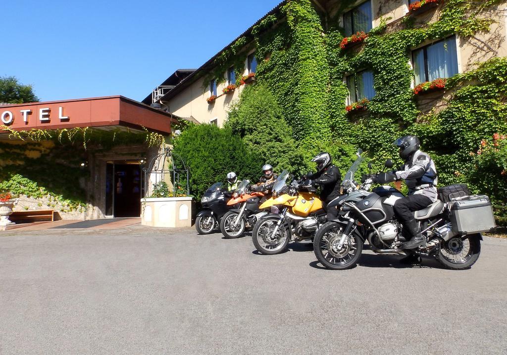 ניקלאסדורף Hotel Bruecklwirt מראה חיצוני תמונה